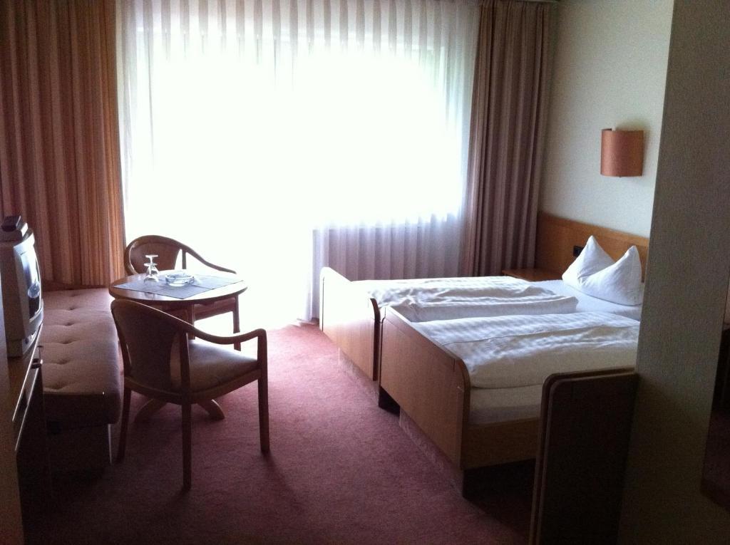 Hotel Bacchusstube Garni Goldbach  Стая снимка